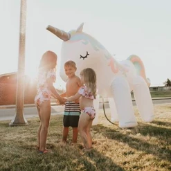 William Valentine Giant Inflatable Unicorn Yard Sprinkler 2m Tall!