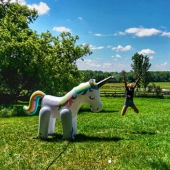 William Valentine Giant Inflatable Unicorn Yard Sprinkler 2m Tall!