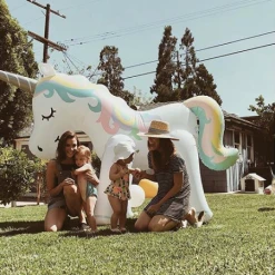 William Valentine Giant Inflatable Unicorn Yard Sprinkler 2m Tall!