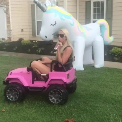 William Valentine Giant Inflatable Unicorn Yard Sprinkler 2m Tall!