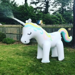 William Valentine Giant Inflatable Unicorn Yard Sprinkler 2m Tall!