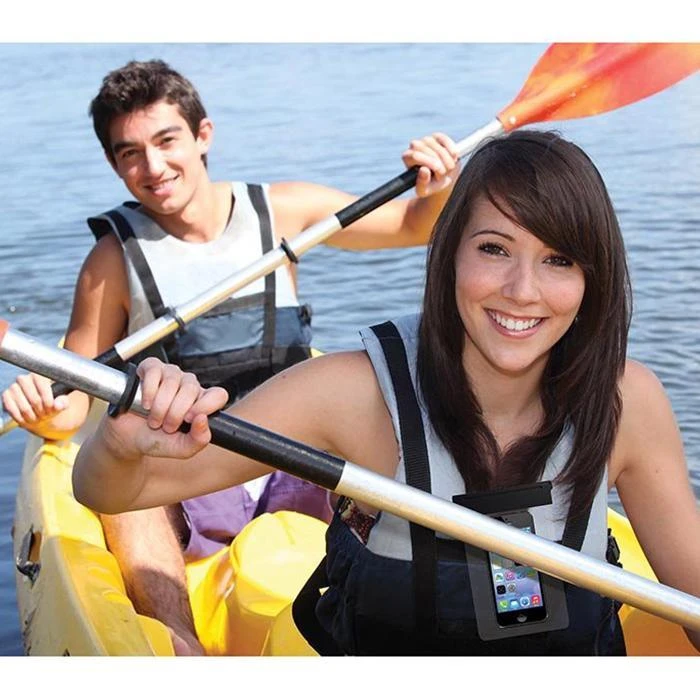 IsAlbi Gadgets For Him Water-Resistant SmartPhone Pouches 4 IsAlbi Gadgets For Him Water-Resistant SmartPhone Pouches