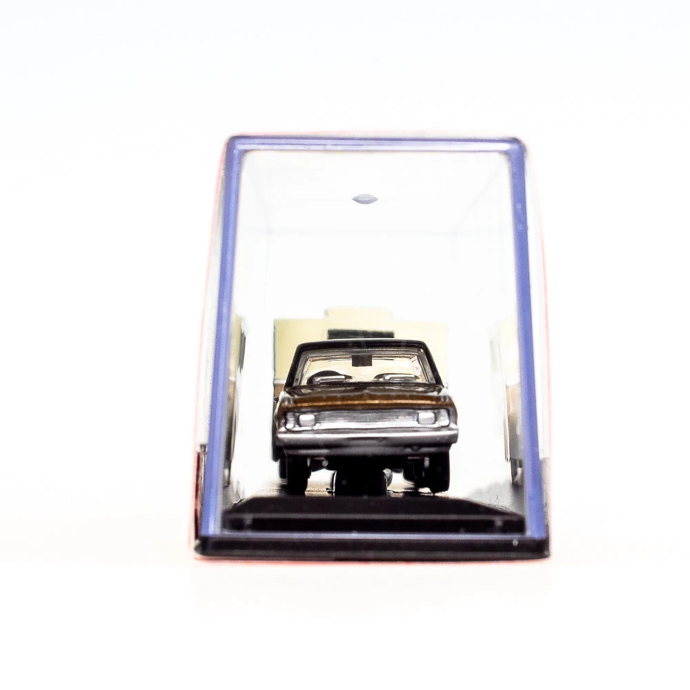 Cooee Classics Travel Gifts 1970 Valiant VG Regal With Caravan 1:87 Scale Die Cast Model 7 Cooee Classics Travel Gifts 1970 Valiant VG Regal With Caravan 1:87 Scale Die Cast Model
