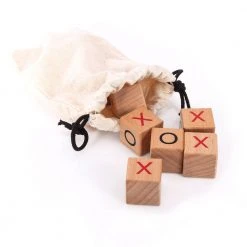 IsAlbi Classic Noughts And Crosses Game