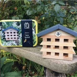 IsAlbi Miniature Products Build A Bee Hotel Kit